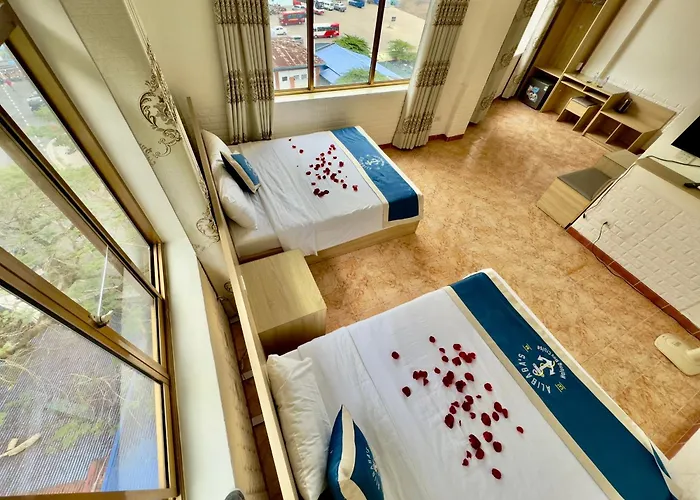 Cat Ba Plaza Hotel