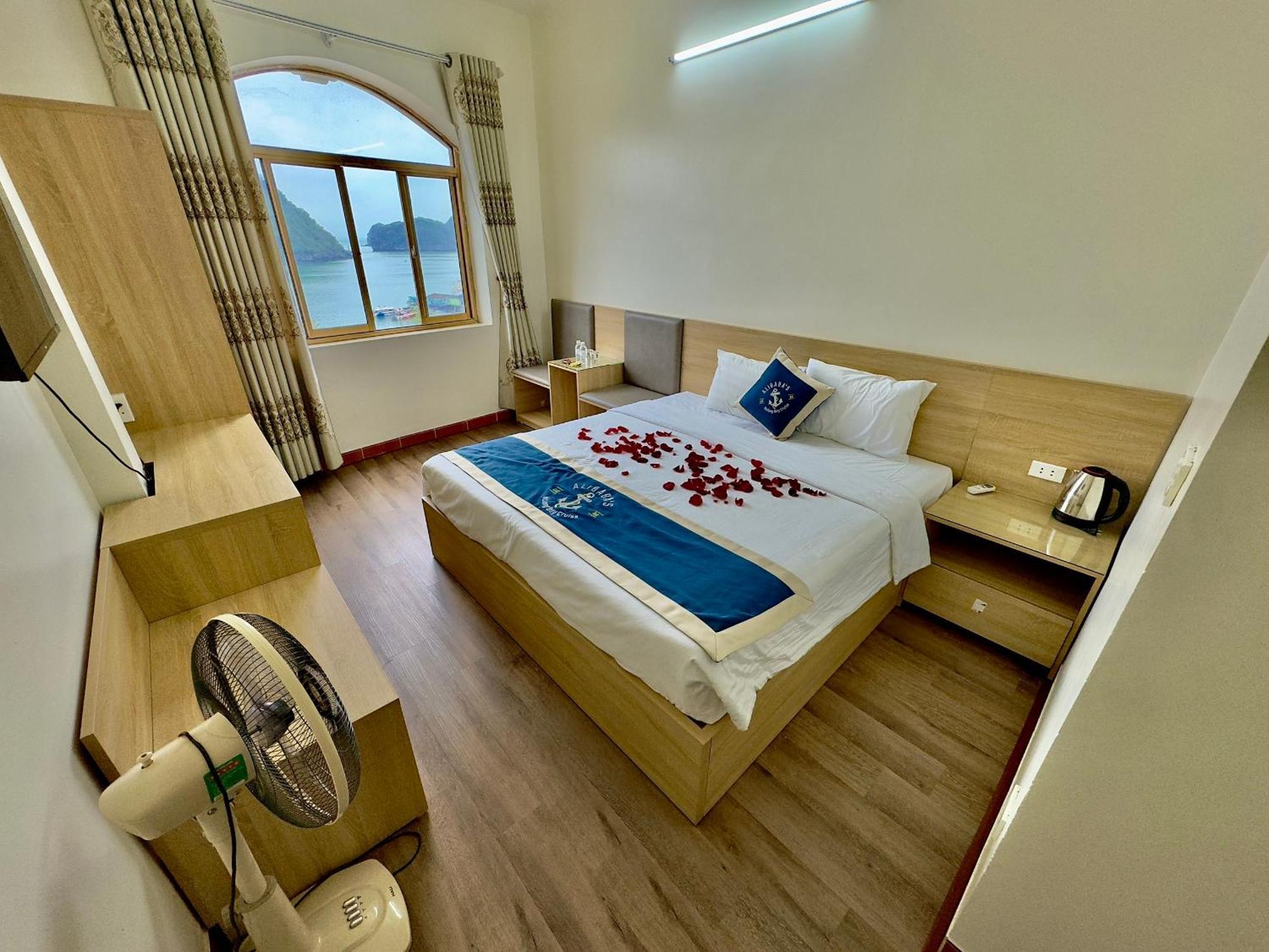 Hotel Cat Ba Plaza 2*
